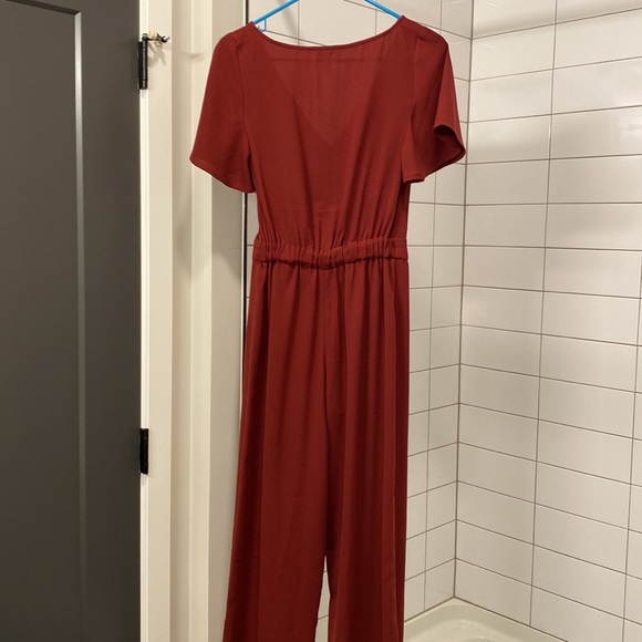 Burgundy jumpsuit with front tie - Picture 3 of 4